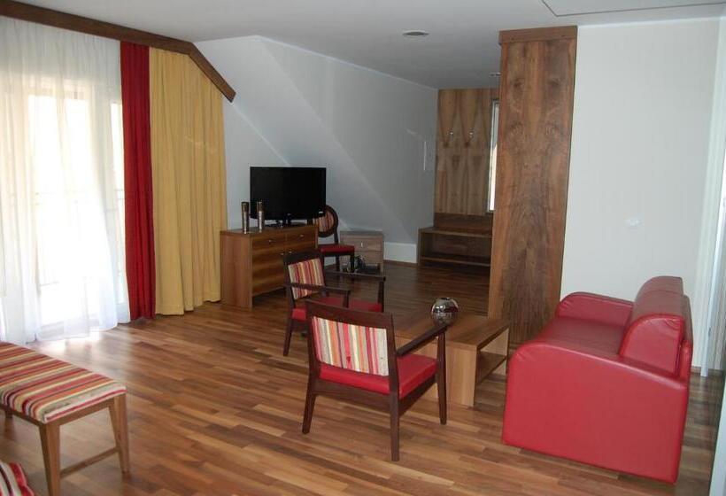 سوییت لوکس, Mangart