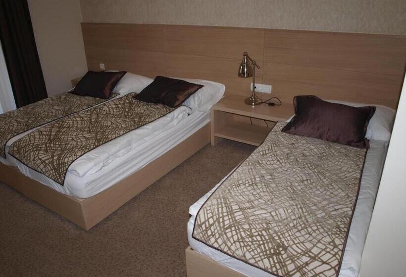 اتاق استاندارد سه تخته با بالکن, Mangart