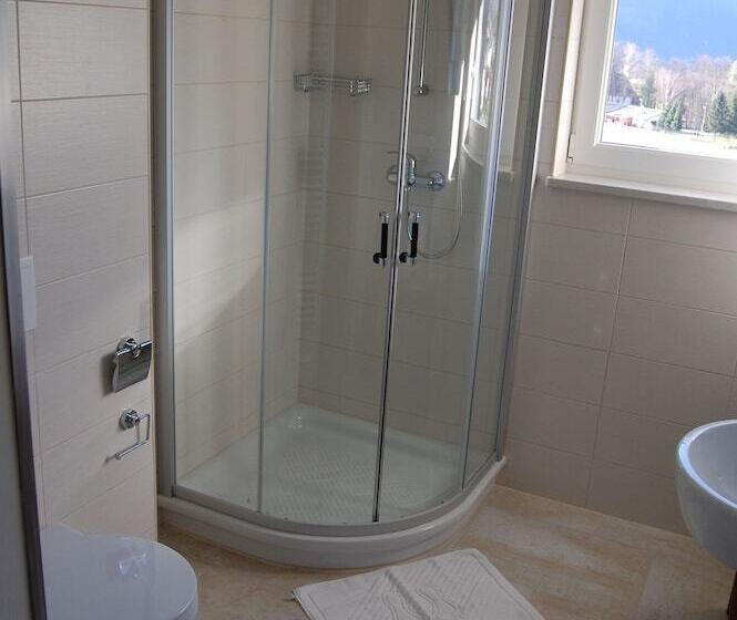 اتاق خانوادگی, Mangart