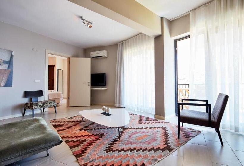 带海景的行政套房, Medinn Boutique