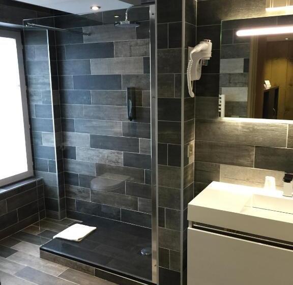 标准间, Nota Bene