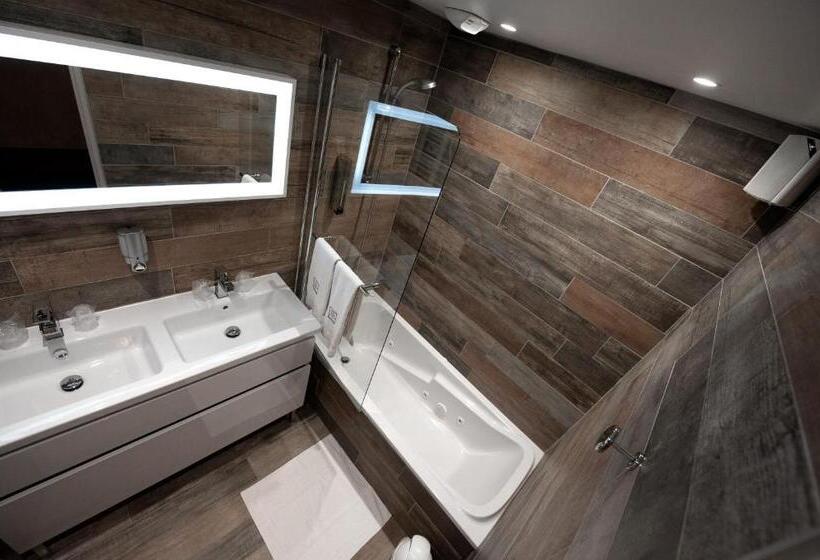 家庭间, Nota Bene