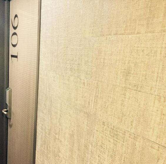 尊贵房, Nota Bene