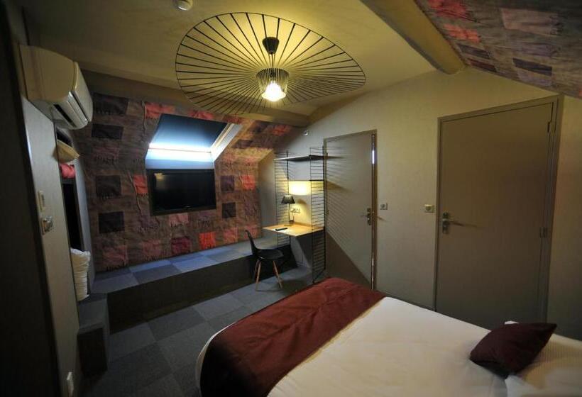 尊贵房, Nota Bene