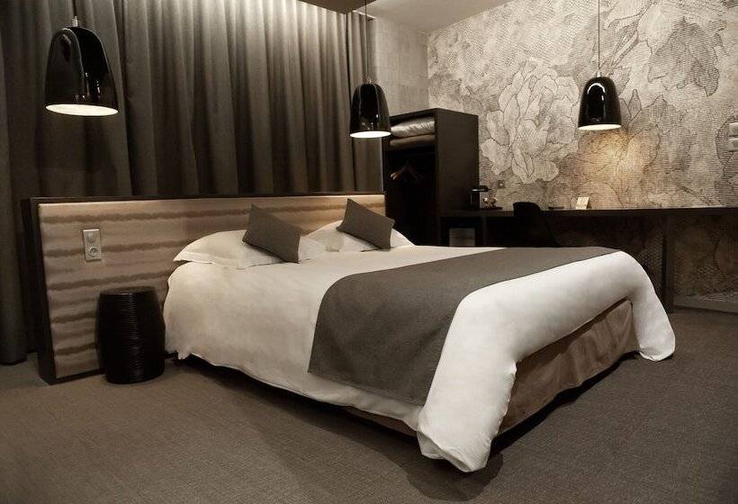 标准间, Nota Bene