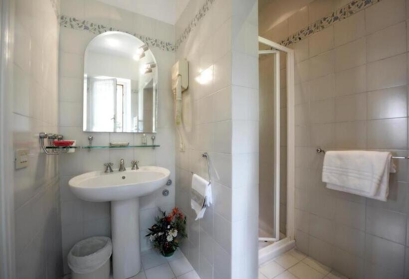 이코노미 룸, Villa Belvedere