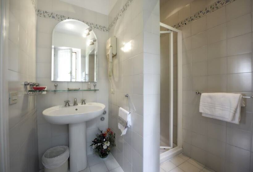 이코노미 룸, Villa Belvedere