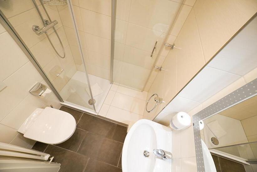 חדר סטנדרט יחיד, Waldhalle