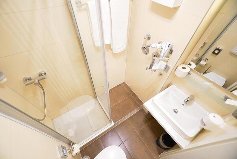 חדר סטנדרט יחיד, Waldhalle