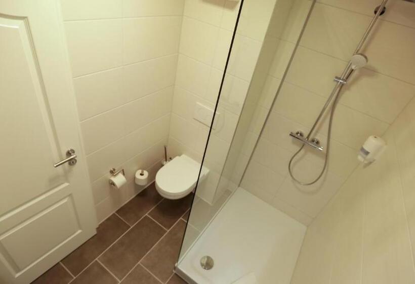 חדר סטנדרט, Waldhalle