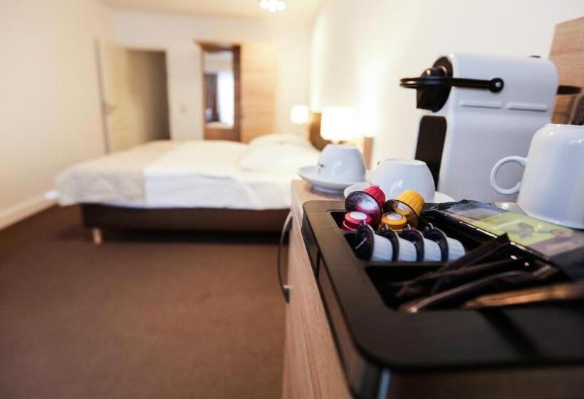 חדר סטנדרט, Waldhalle