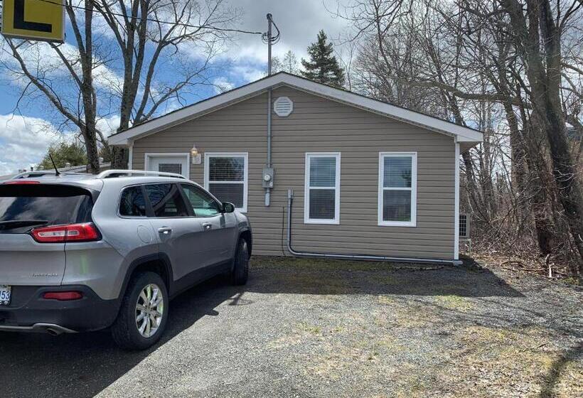 بنجلو ديلوكس, The Lionstone Inn Motel And Cottages