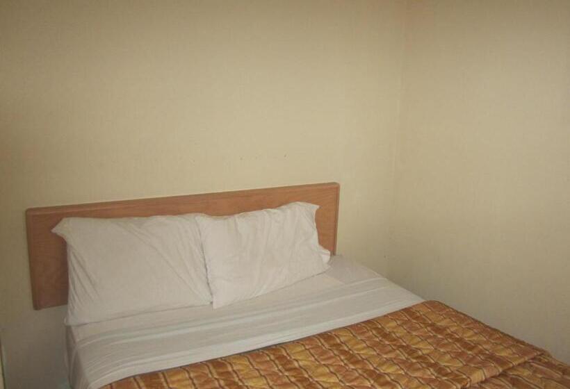 سوییت خانوادگی, Trans Canada Motel