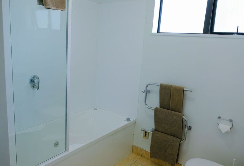 标准工作室, Asure Central Gold Motel Cromwell