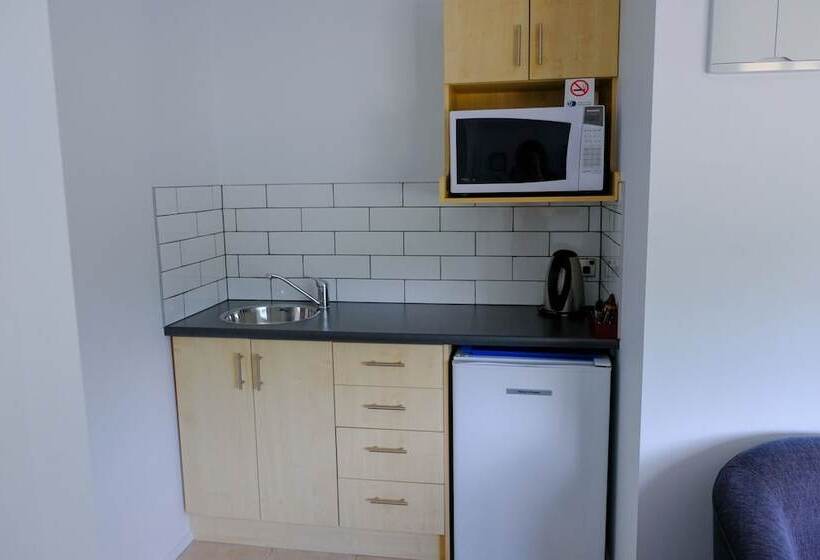 标准工作室, Asure Central Gold Motel Cromwell