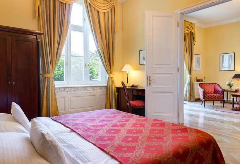 סוויטה עם מרפסת, Castle Hotel Grof Degenfeld Superior