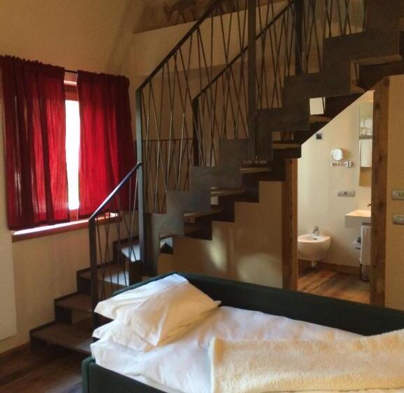 디럭스 스위트 킹 침대, Chalet Eden Eco Hotel, Restaurant & Wellness