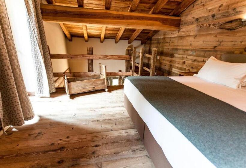 디럭스 스위트 킹 침대, Chalet Eden Eco Hotel, Restaurant & Wellness