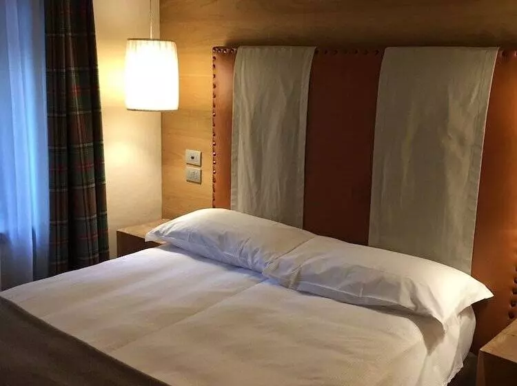 اتاق استاندارد یک نفره, Chalet Eden Eco Hotel, Restaurant & Wellness