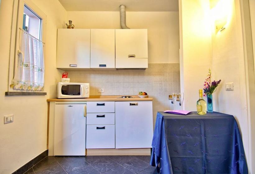 آپارتمان 1 خوابه با تراس, Cinqueterre Residence