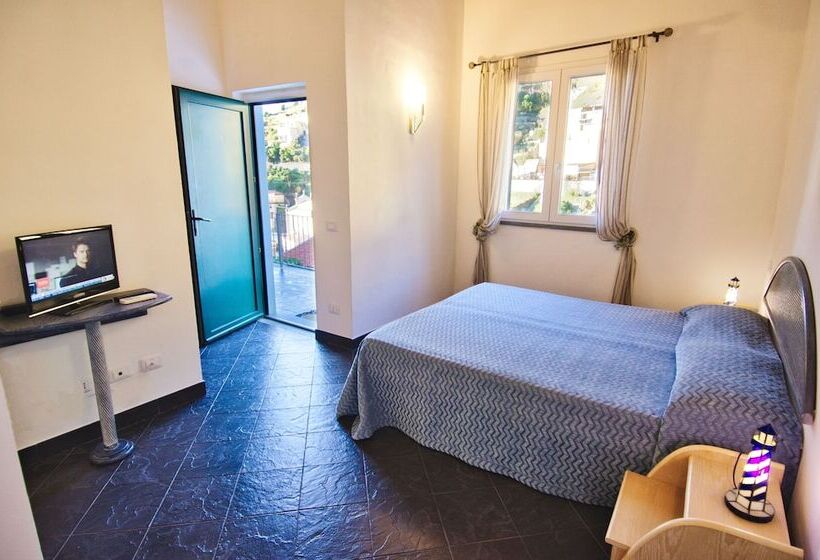 اتاق لوکس با بالکن, Cinqueterre Residence