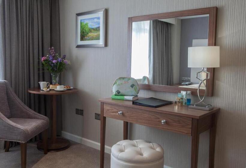 Номер Стандарт, Four Seasons Hotel & Leisure Club