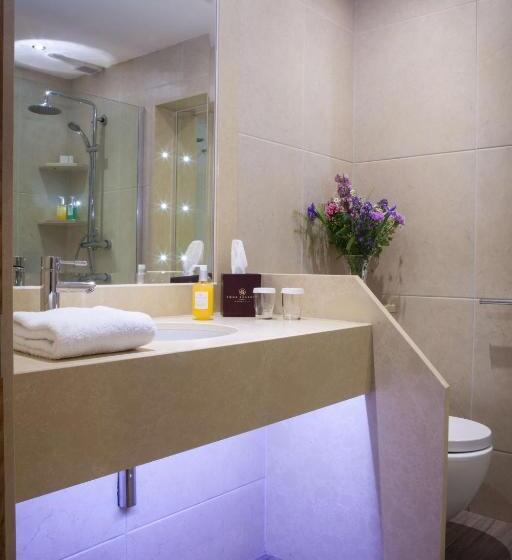 Номер Стандарт, Four Seasons Hotel & Leisure Club