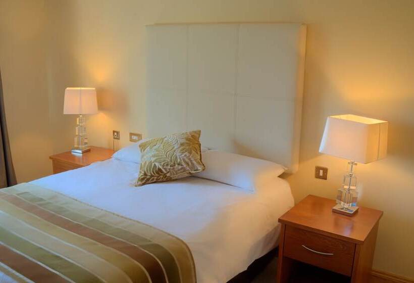 Номер Стандарт, Four Seasons Hotel & Leisure Club