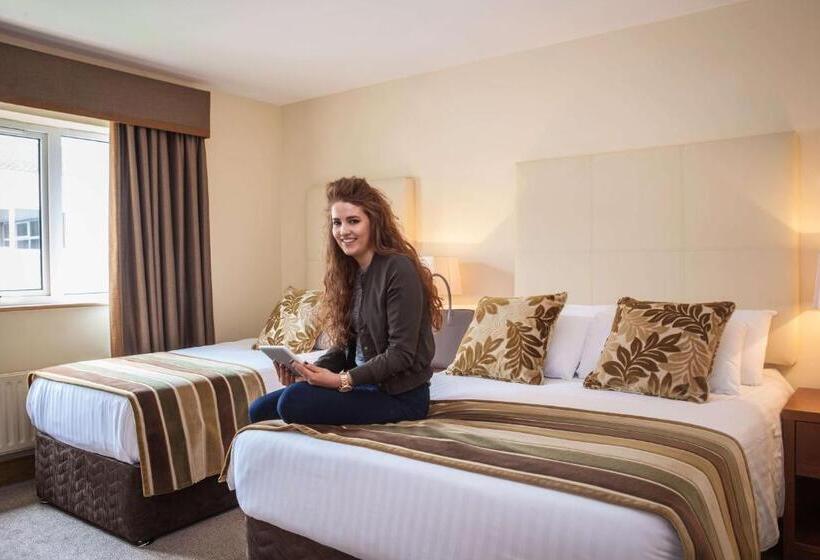 Номер Стандарт, Four Seasons Hotel & Leisure Club