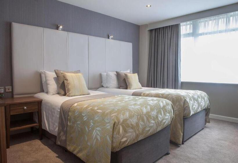 Номер Стандарт, Four Seasons Hotel & Leisure Club