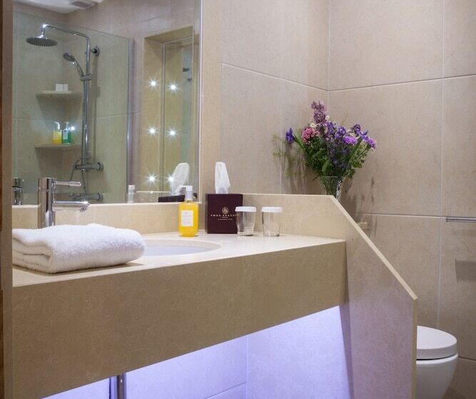 Номер Стандарт Индивидуальный, Four Seasons Hotel & Leisure Club