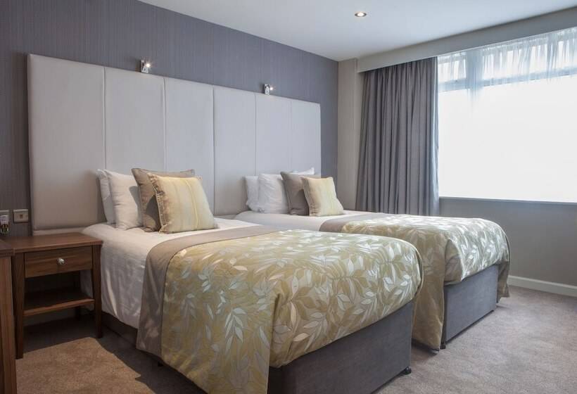 Номер Стандарт, Four Seasons Hotel & Leisure Club