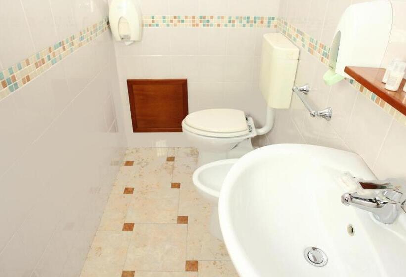 اتاق استاندارد, Albergo Maccotta