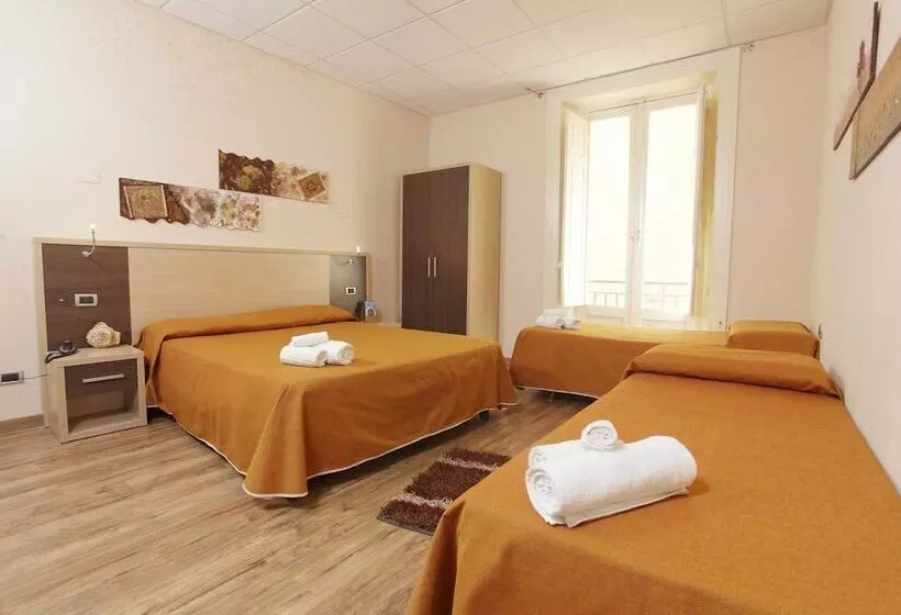 اتاق استاندارد چهار تخته, Albergo Maccotta
