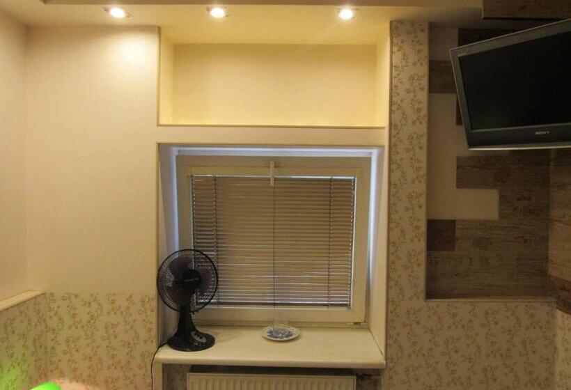 اتاق استاندارد, Antik Apart