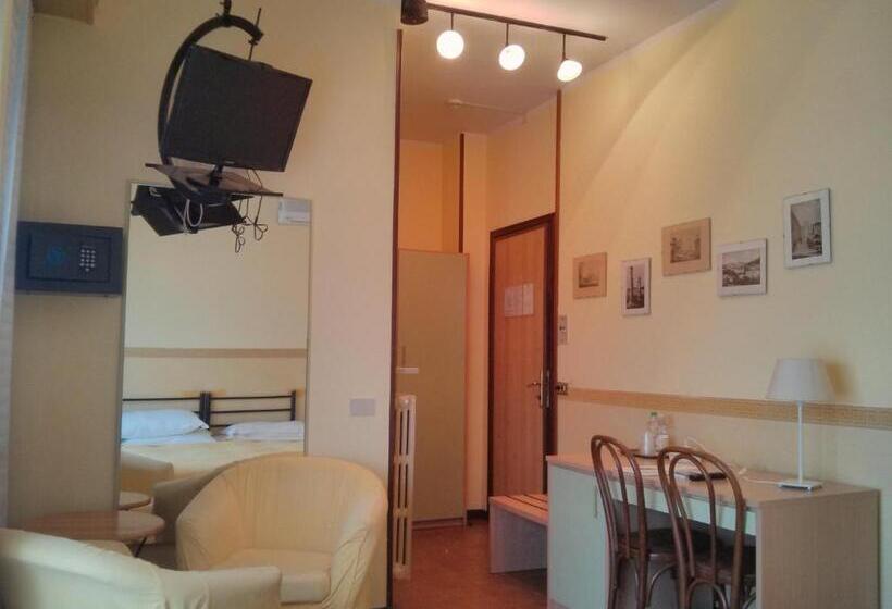 חדר סטנדרט, Astoria