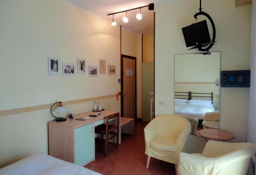 חדר סטנדרט, Astoria