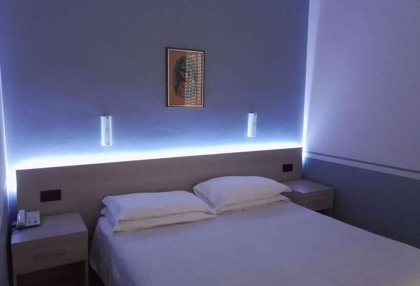 חדר סטנדרט, Astoria