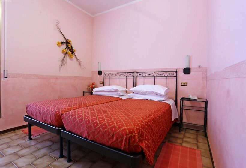 חדר סטנדרט, Astoria