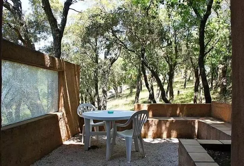 Quarto Triplo Standart, Athénopolis