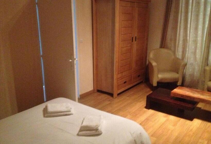 コンフォートルーム, Bar Restaurant Couleurs Sud