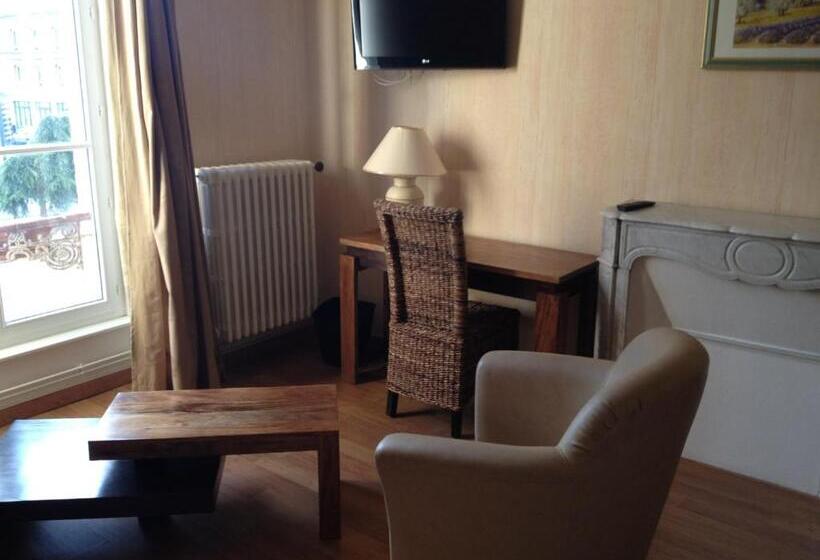 コンフォートルーム, Bar Restaurant Couleurs Sud