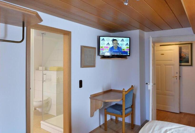 スタンダード４人部屋, Bezold