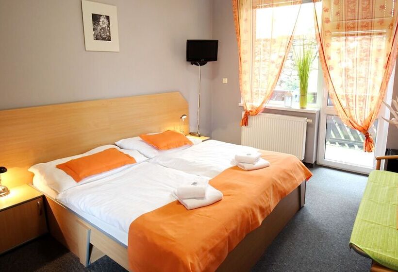 スタンダードルーム, Bohemia