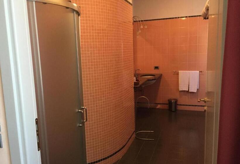 Номер Стандарт, Castelbourg