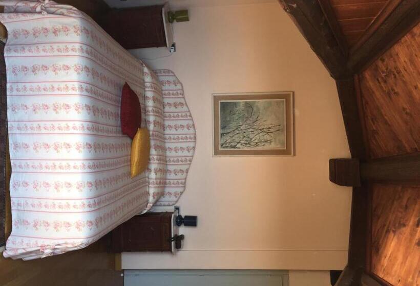 Полулюкс, Castelbourg