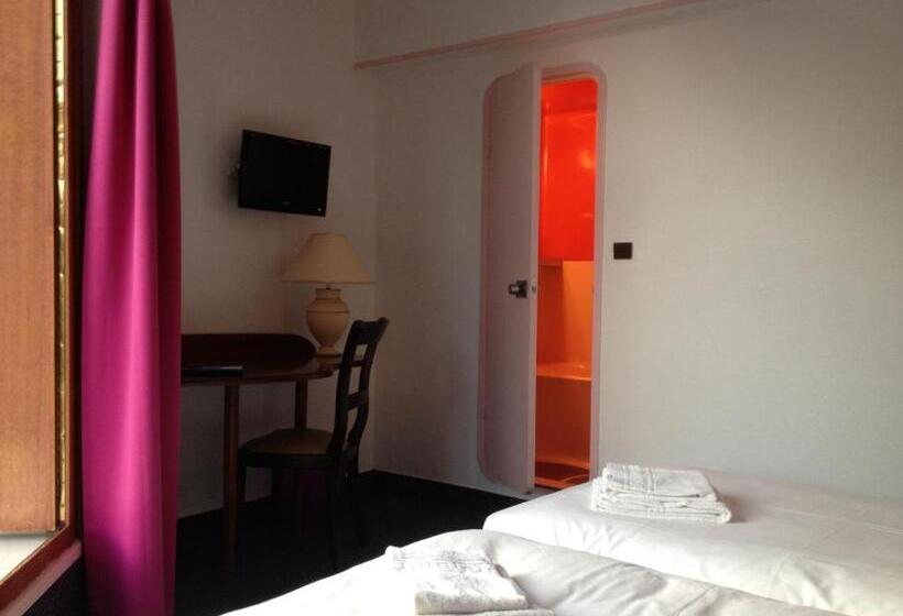 スタンダードルーム, Bar Restaurant Couleurs Sud