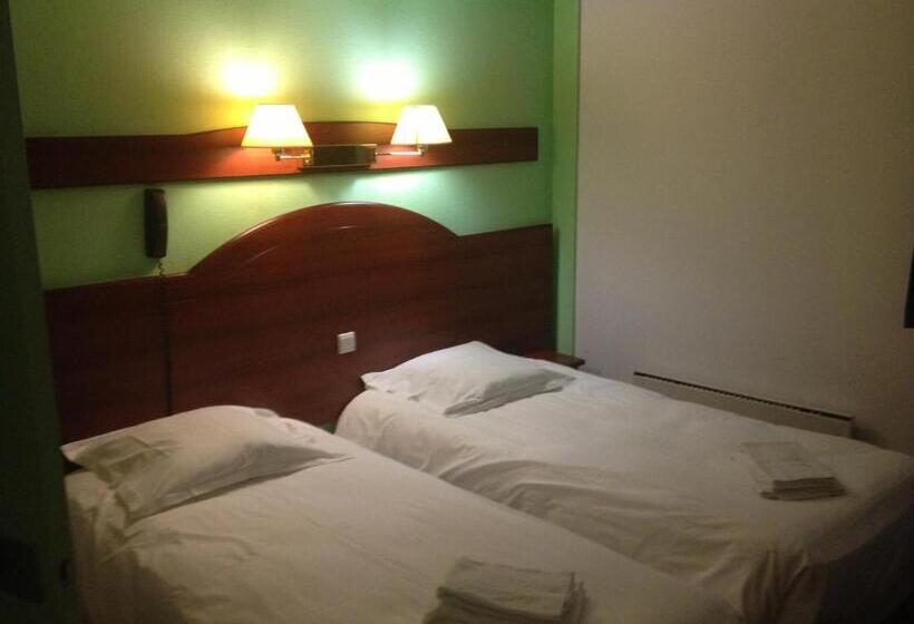 スタンダードルーム, Bar Restaurant Couleurs Sud