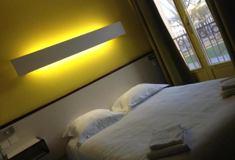 エコノミールーム, Bar Restaurant Couleurs Sud