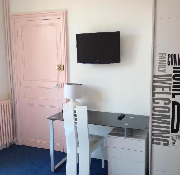 コンフォートルーム, Bar Restaurant Couleurs Sud